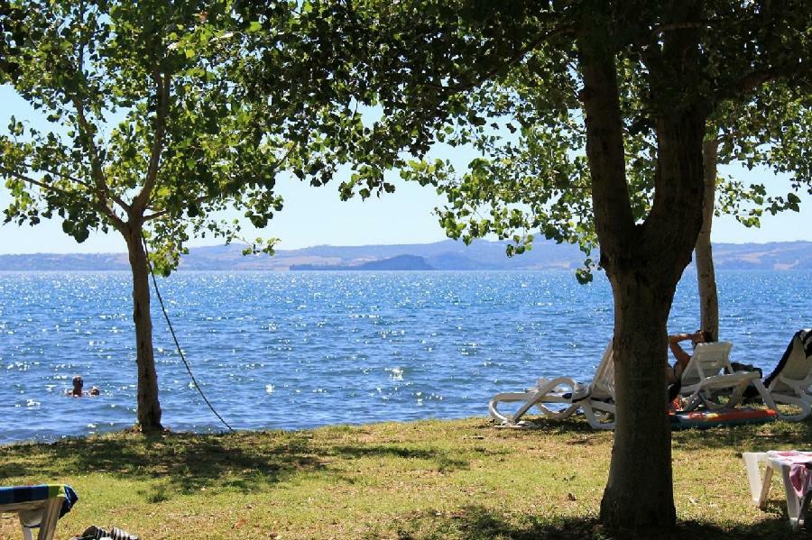 Agriturismo Casale Del Contadino Bolsena Exteriör bild