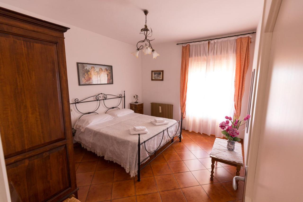 Agriturismo Casale Del Contadino Bolsena Exteriör bild