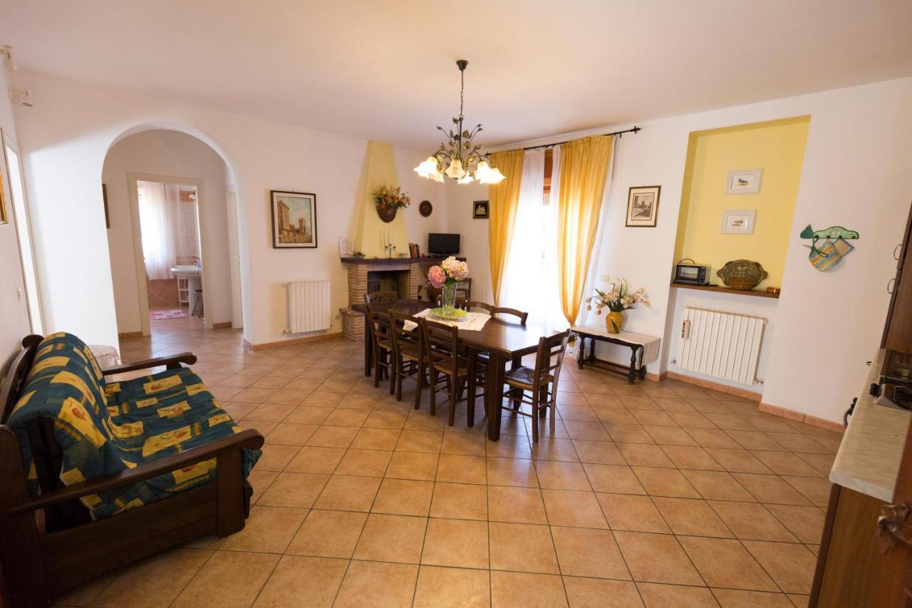 Agriturismo Casale Del Contadino Bolsena Exteriör bild